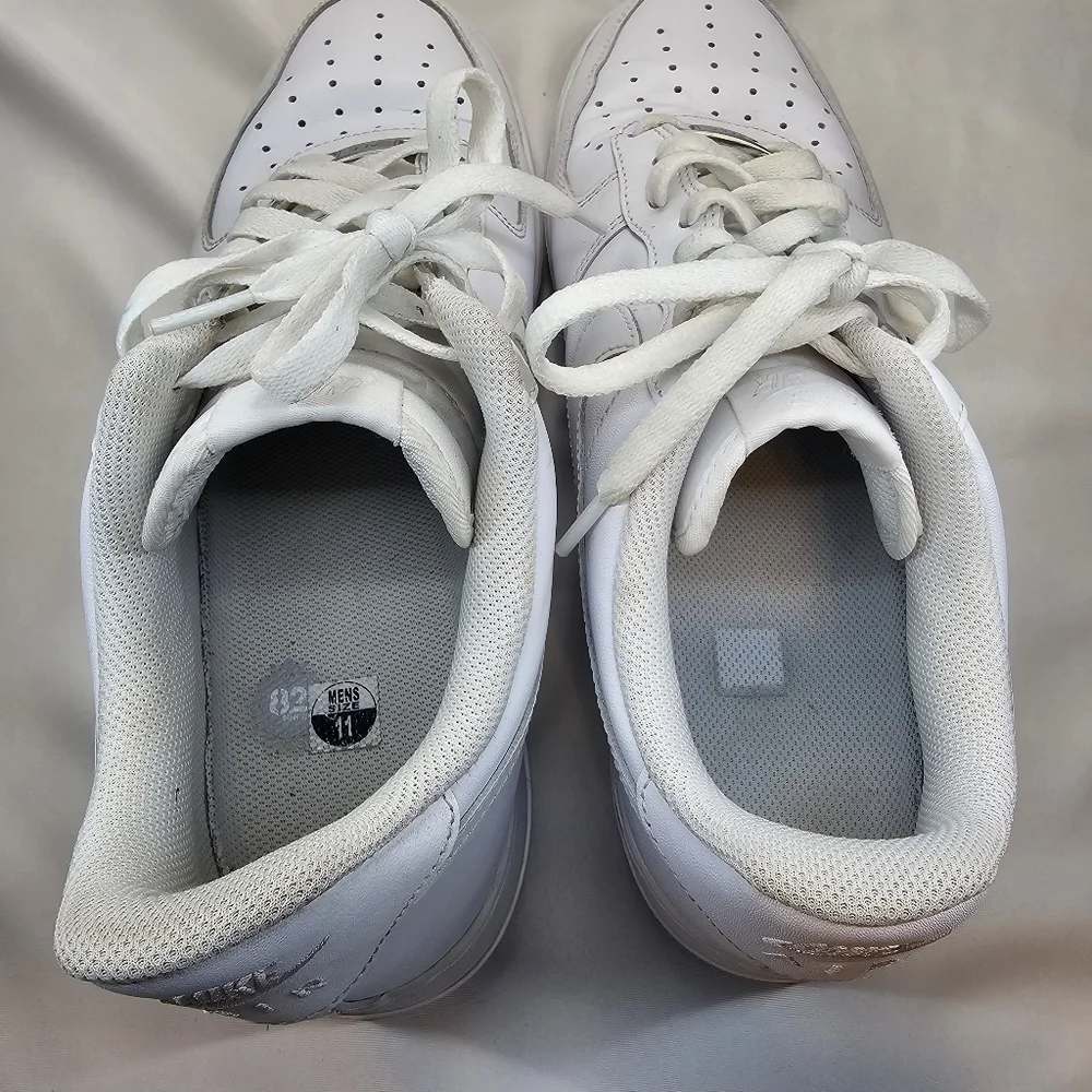 Nike good preowned